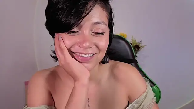Chat +18 de Qadeshoficial ao vivo