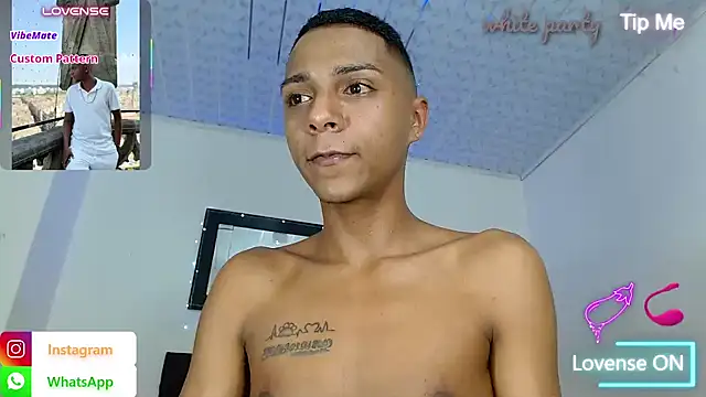 XXX chat uživo modela hotboyluxe
