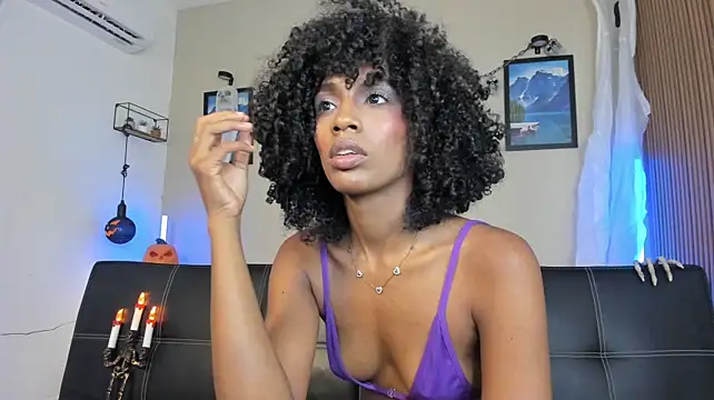 צ'אט XXX בשידור חי של Fyre_divine