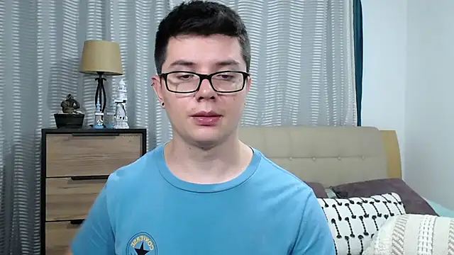 BlackFoXXX69 现场XXX聊天