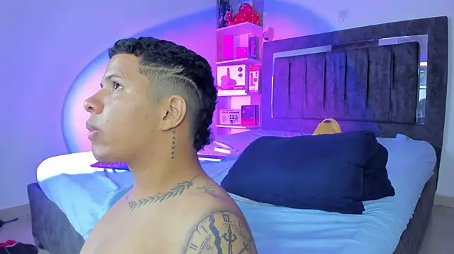 Chat XXX en directo de StevenSmith18