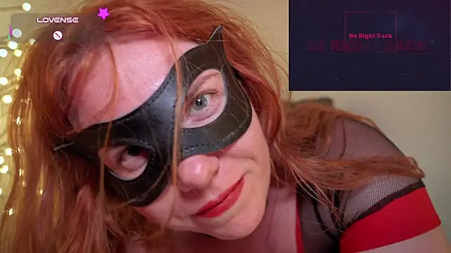 צ'אט XXX בשידור חי של GingerAleMILF
