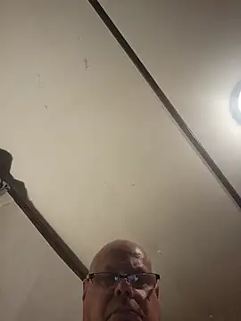 XXX chat uživo modela ArmoredLip13