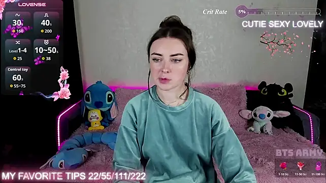 SemurMur élő XXX-chatje