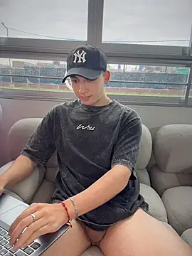 OLIVER_K Live XXX-chat