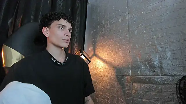 Czat XXX na żywo – DAMIAN_22