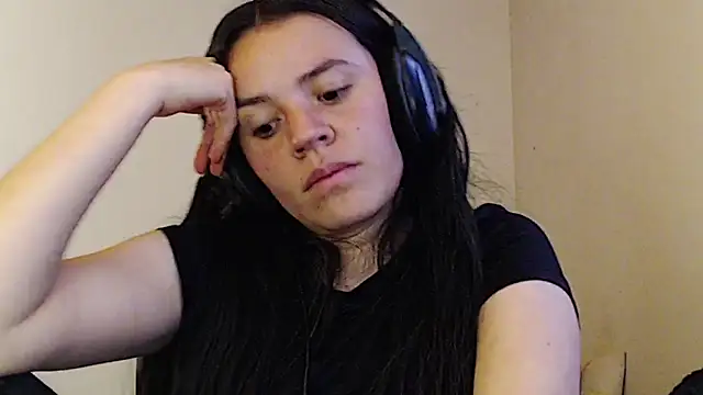 Chat +18 de Shanel_Lozano ao vivo