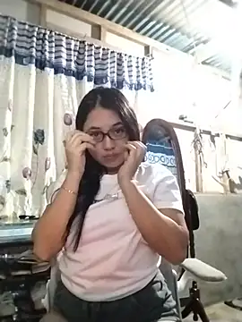 Chat +18 de Alisha_27 ao vivo