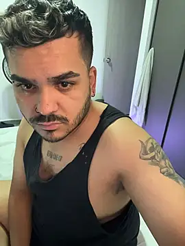 Kevin_Spenser live XXX chat