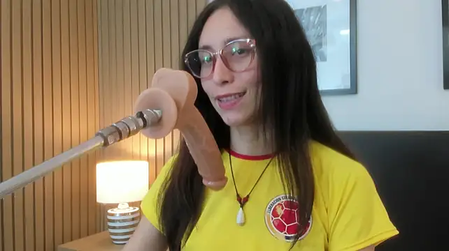 doll_bella_'s Live XXX Chat