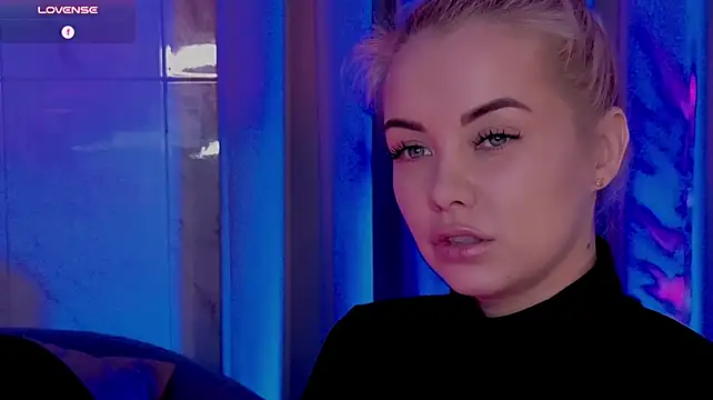 دردشة StephanieSweety الجن سية المباشرة