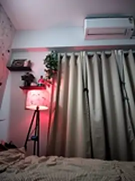 แชท XXX สดของ QueenBebe99