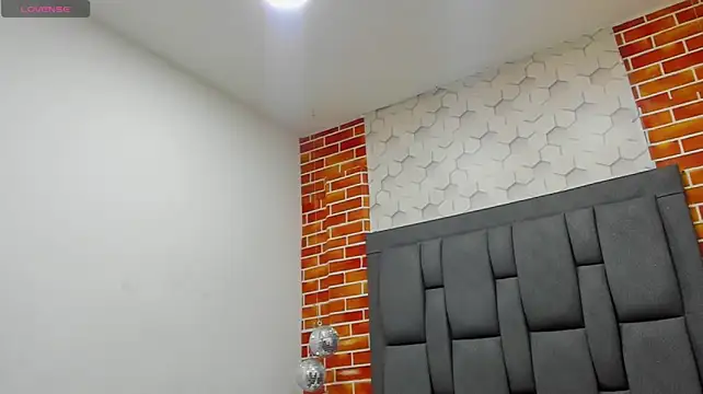 chimi88 লাইভ XXX চ্যাট