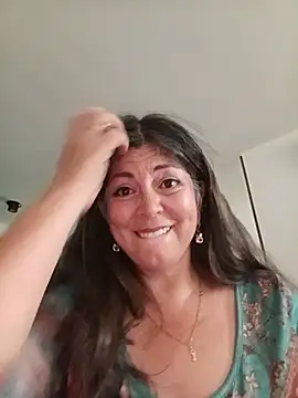 emma_tour's Live XXX Chat