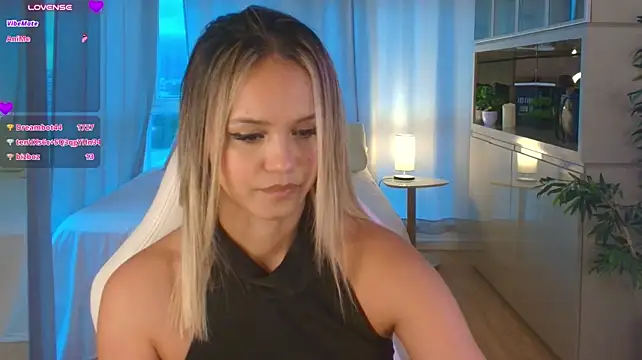 Chat XXX en directo de Stacy_Tyler