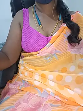 Tamil-hotwife Adlı Modelin Canlı XXX Sohbeti