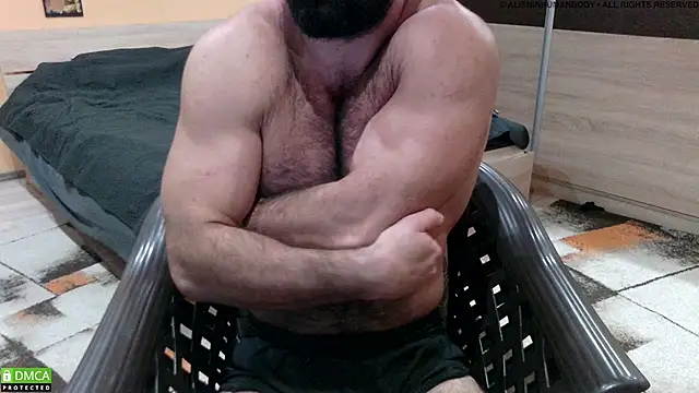 alieninhumanbody1 Adlı Modelin Canlı XXX Sohbeti