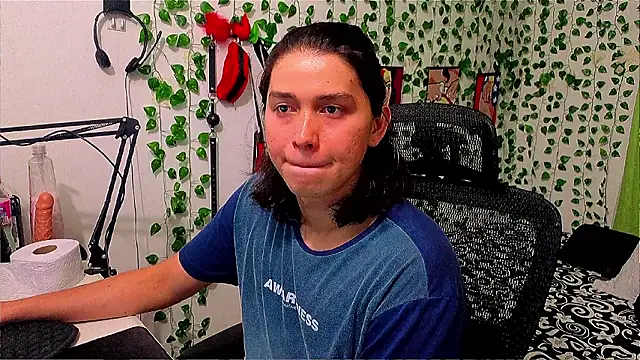 Czat XXX na żywo – Andy_gray