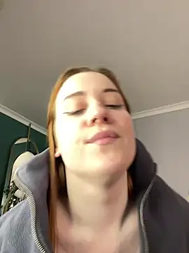 צ'אט XXX בשידור חי של EllieGarson
