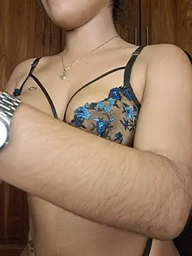 Aixa_em's Live XXX Chat