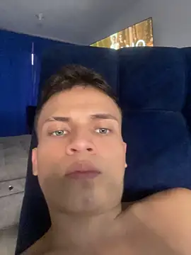 Chat XXX en directo de _Leo_Boy