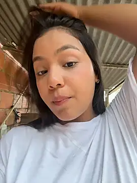 Chatroom XXX en direct de Baby_morena12