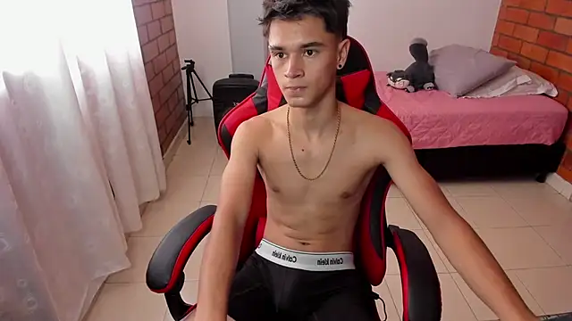 عرض كام Aron_Boyy