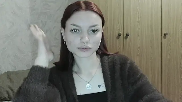 Lola_SweetGlow Chat XXX in diretta
