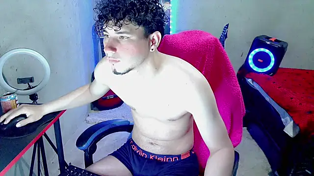 Atom_Hot élő XXX-chatje