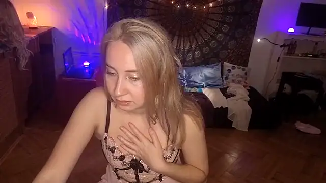 EnchantyyのライブXXXチャット