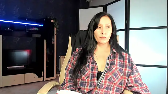 Chat +18 de Lucky_Milf ao vivo