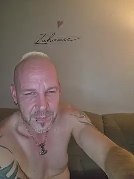 Badbitch_German_Badass' Live XXX Chat