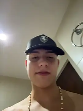 Chat +18 de Lander_Cruz ao vivo
