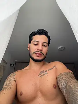 Czat XXX na żywo – Sirs_papi