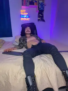 Czat XXX na żywo – Dali_Vice