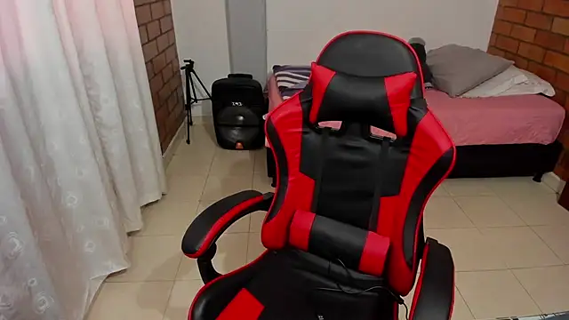 Онлайн чат XXX Aron_Boyy