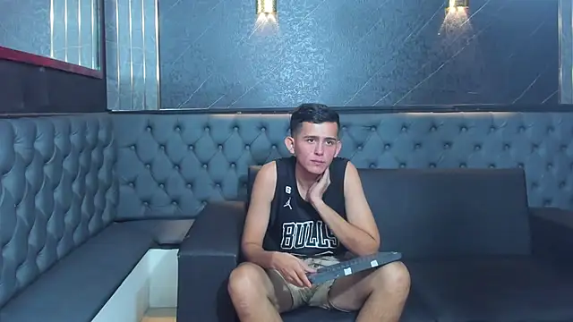 دردشة Jack_Blessed الجنسية المباشرة