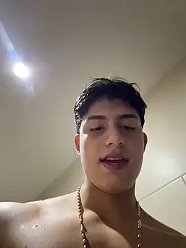 Lander_Cruz লাইভ XXX চ্যাট