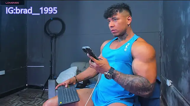 Chat XXX en directo de bradley_smith