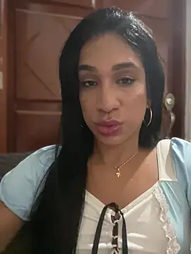 Chat +18 de Ashly_Miller ao vivo