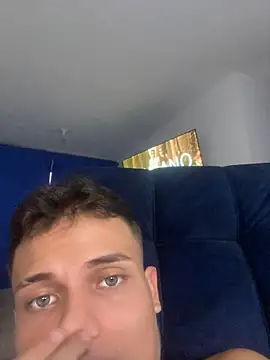 _Leo_Boy Live XXX-chat