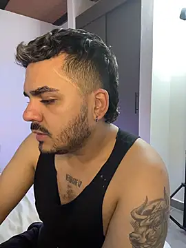 Kevin_Spenser Adlı Modelin Canlı XXX Sohbeti
