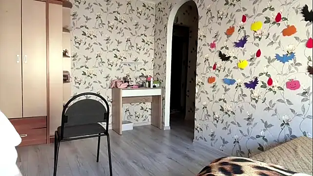 XXX chat uživo modela TraceeSito