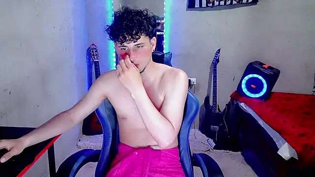 Atom_Hot live XXX chat