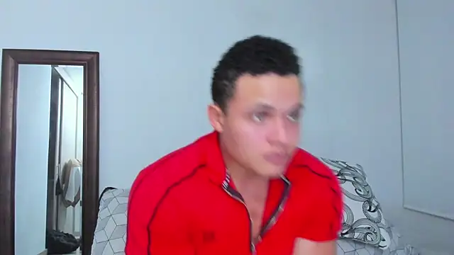 Chat +18 de KingLevi01 ao vivo