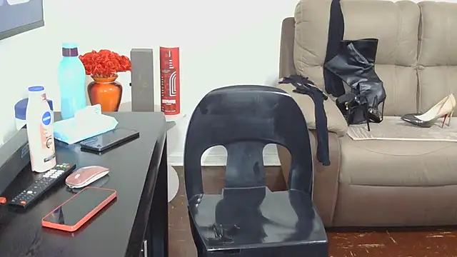 Živý XXX chat Hotcougar