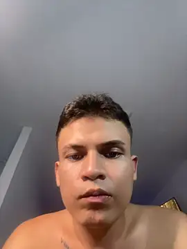 _Leo_Boy: απευθείας συνομιλία ΧΧΧ
