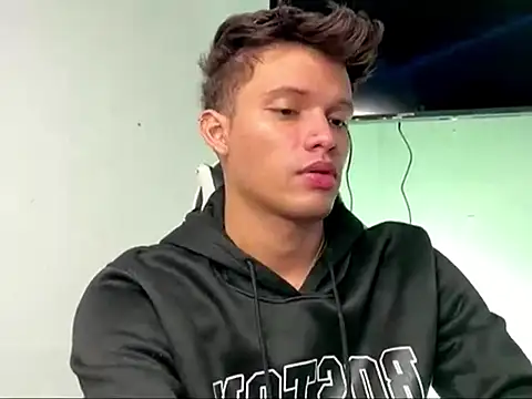 Chat +18 de AlexxxGod ao vivo