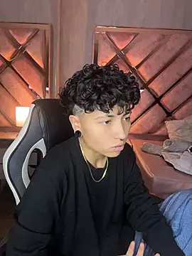 ian_mathias_'s Live XXX Chat