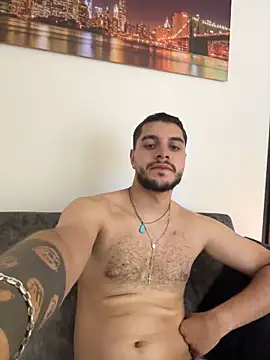 XXX chat uživo modela AmadeoWild